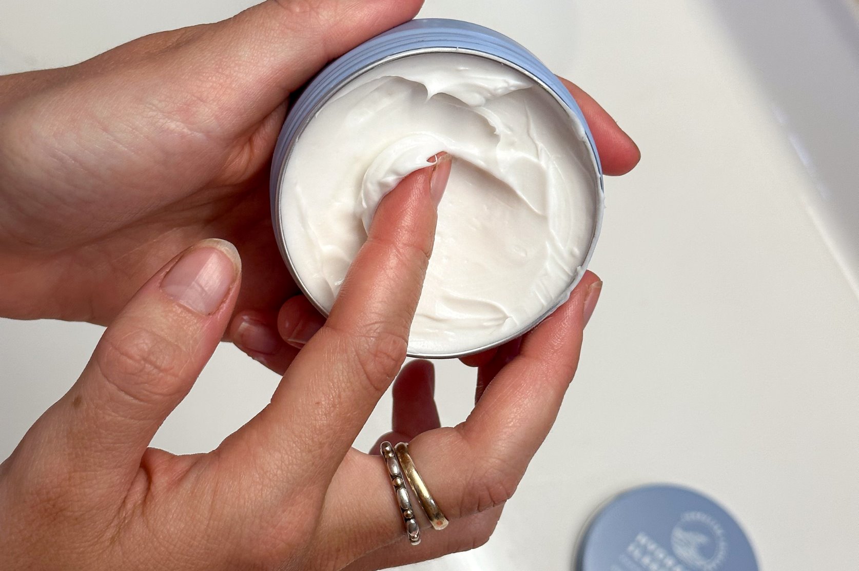 Hydrating Kakadu Plum Sleep Mask-3