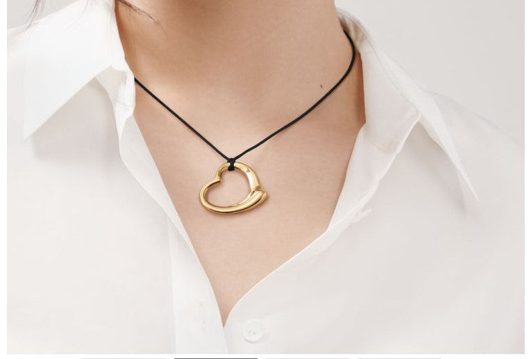 Else Peretti Open Heart Pendant from Tiffany & Co. 18K Gold-16