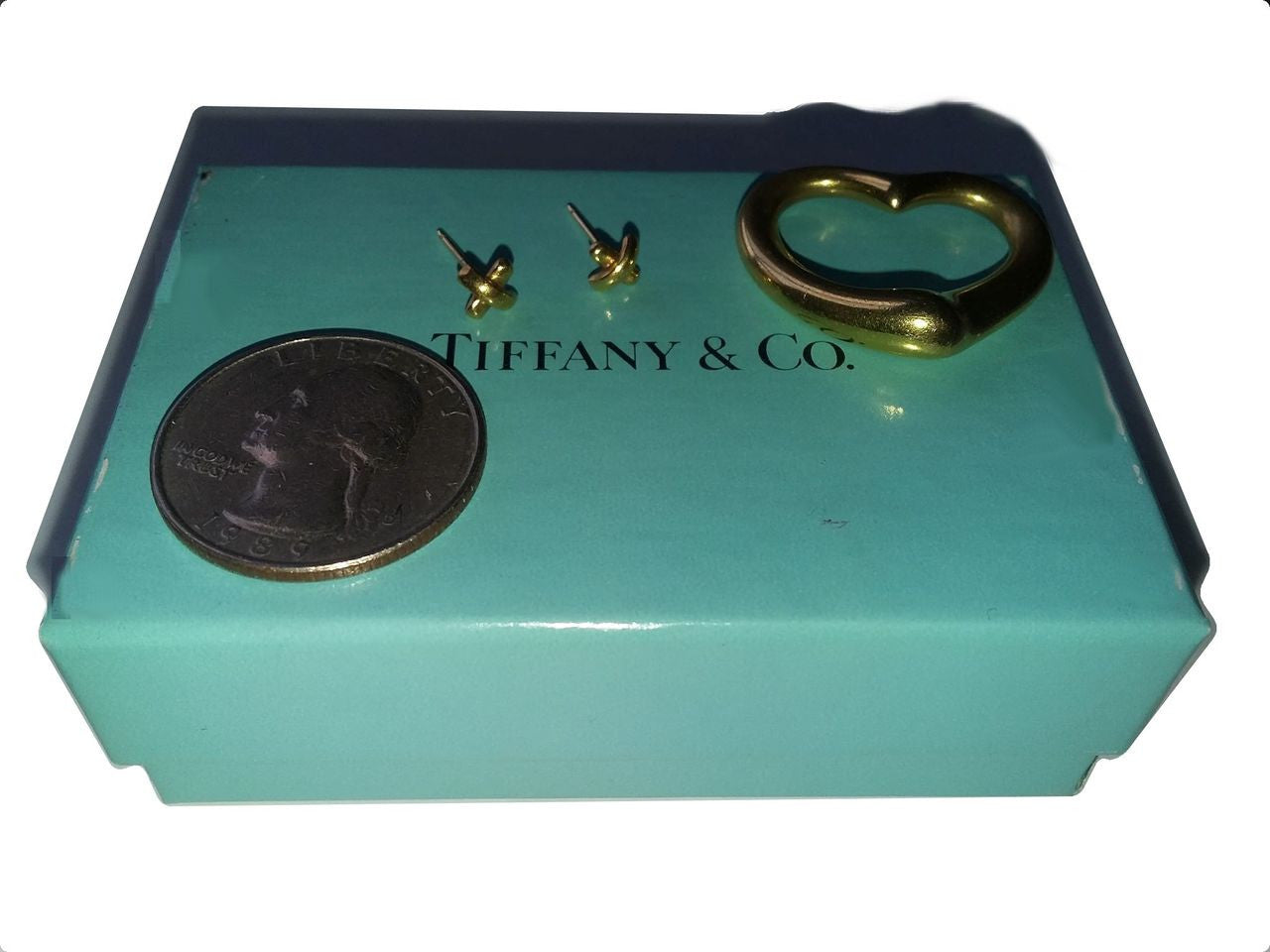 Else Peretti Open Heart Pendant from Tiffany & Co. 18K Gold-6